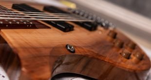 Touch Guitars – Guitar for the Tapping Technique